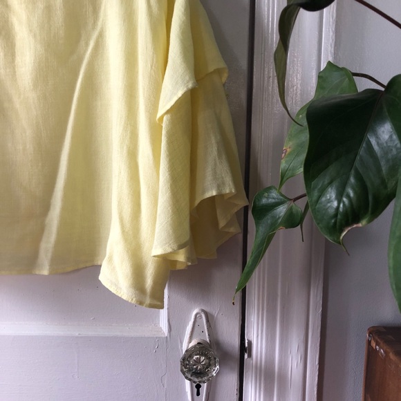Sunny yellow ruffle sleeve anthro top - Picture 2 of 2